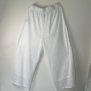 Me 2 Magic Palazzo Pants. 2X. Off White.